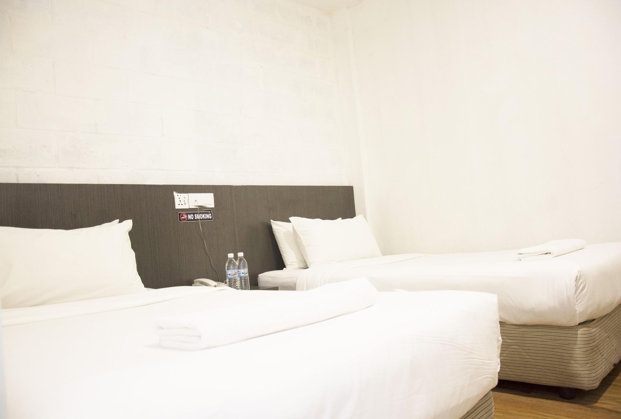 Promenade Service Apartment Кота Кинабалу Екстериор снимка