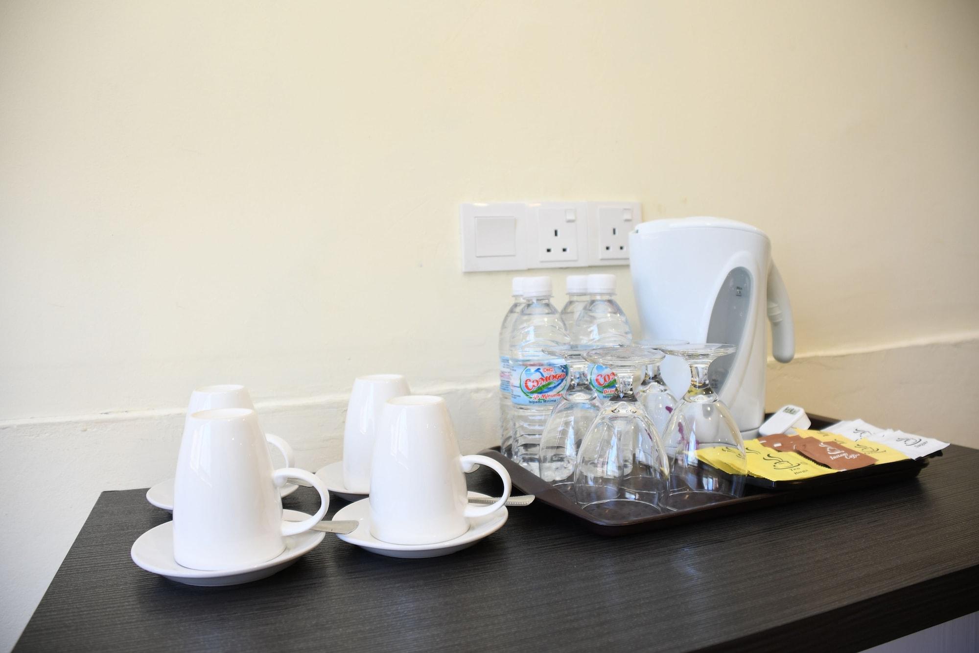 Promenade Service Apartment Кота Кинабалу Екстериор снимка