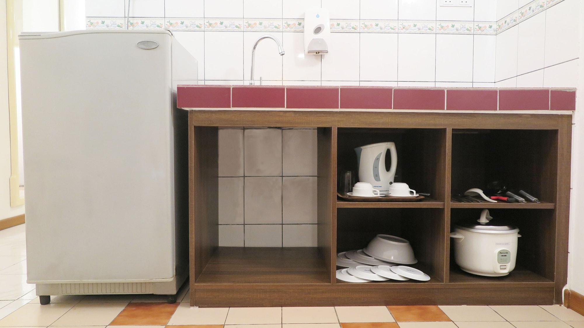 Promenade Service Apartment Кота Кинабалу Екстериор снимка
