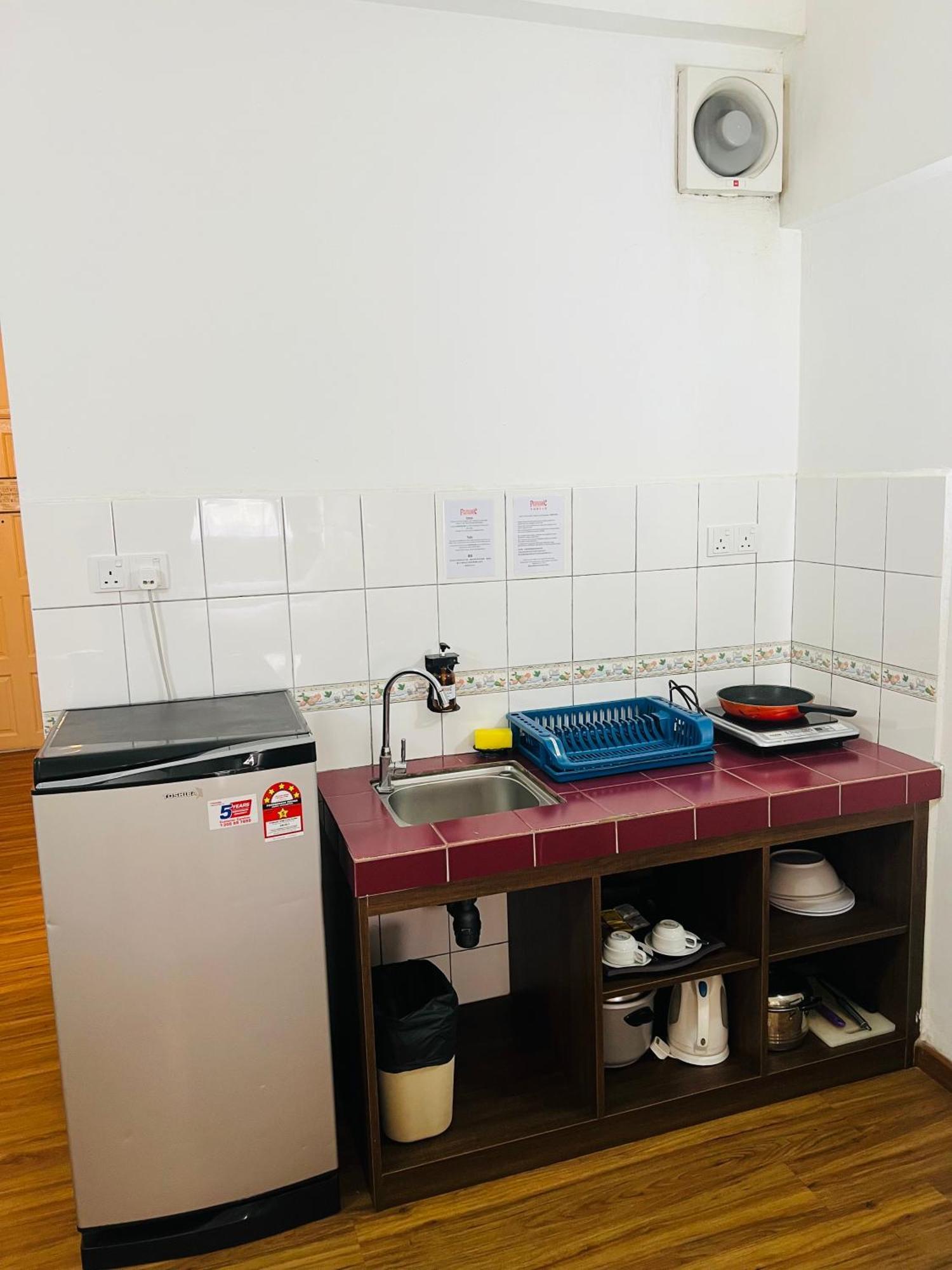 Promenade Service Apartment Кота Кинабалу Екстериор снимка