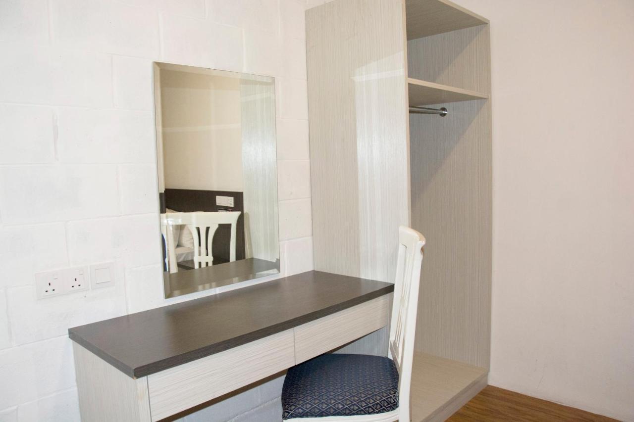 Promenade Service Apartment Кота Кинабалу Екстериор снимка